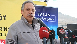  Bu köy sokak köpeklerine 