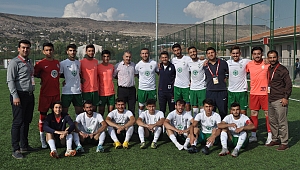 Kayseri Şekerspor gençlerle coşuyor