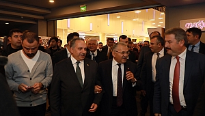  Festivale görkemli açılış