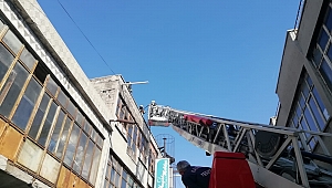 Kayseri’de iş yerinin çatısında çıkan yangın söndürüldü