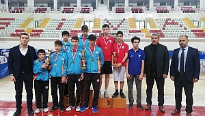 Kocasinan Masa Tenisi Takımı Sivas'tan derecelerle Döndü