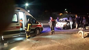 Otomobil mandaya çarptı: 2 yaralı