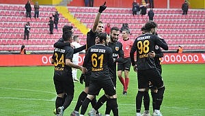 Artem Kravets ilk golünü attı