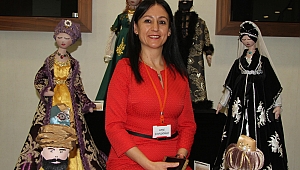 Atık kumaşlardan minyatür sergisi açtı