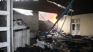 Boru fabrikasında yangın