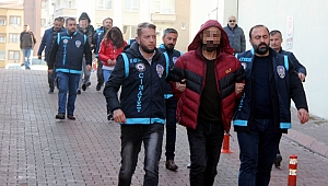 Kardeşi ve amcasını yaralayan şahsı av tüfeğiyle öldürdü