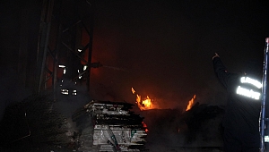 Kayseri'de patlayan elektrik trafosu yatak imalathanesini küle çevirdi