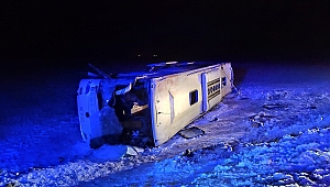 Kayseri'de yolcu otobüsü devrildi: 23 kişi yaralandı