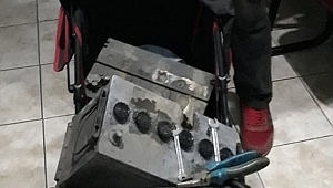  Sabah saat 04.00'da bebek arabasını kontrol eden polis şok oldu