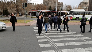 Vali Günaydın Mesaiye Esnaf Ziyaretleri İle Başladı