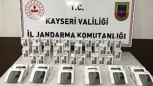 İşyerinde kaçak cep telefonu satan 1 kişi gözaltına alındı