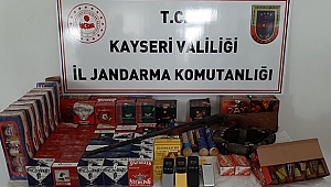 Motosiklet tamir dükkanında çok sayıda fişek ele geçirildi