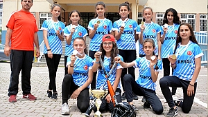 Okul Bahçesinde Türkiye Şampiyonası Hazırlığı