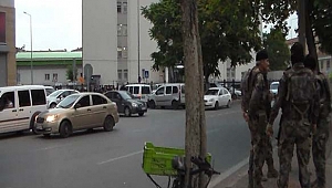  Operasyon sırasında polisi tabancayla yaralayan şahıs yakalandı