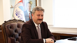 Sokaklardaki sahipsiz hurda araçlar toplanıyor