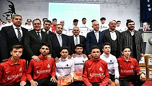 Amatör kulüplere malzeme yardımı yapıldı