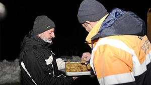 Başkan Çolakbayrakdar'dan gece boyu kar mesaisi