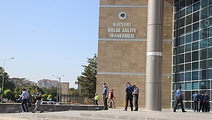 Adliye önünde şüpheli paket paniği