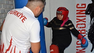 Kick-boks şampiyonundan kadınlara ücretsiz savunma kursu