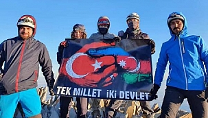 12 dağcı, Azerbaycan'a destek için Erciyes Dağı'na tırmandı