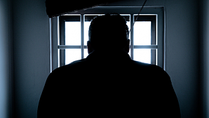 2 bin 170 TL dolandırdı, hem hapis hem de para cezası yedi