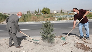 Başkan Çolakbayrakdar, muhtarların gününü taçlandırdı