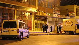 Eşinden ayrıldığı için intihar etmek isteyen kocayı polis kurtardı