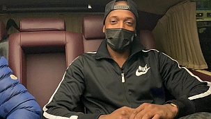 Fernandes imzayı attı