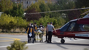 Kafasını traktör pulluğa çarptı, kafatası çatladı