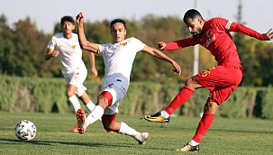 Kayserispor, U19 takımı ile hazırlık maçı yaptı