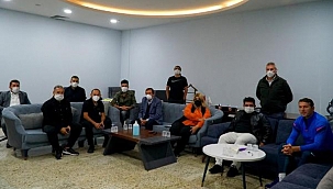 Kayserispor yönetimi, teknik direktör Bektaş'la görüştü