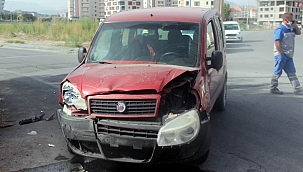 Otomobiller çarpıştı: 1 yaralı