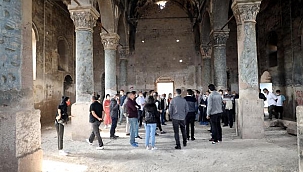 Definecilerin tahrip ettiği Rum kilisesi, turizme kazandırılacak