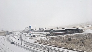 Erciyes Kayak Merkezi beyaza büründü