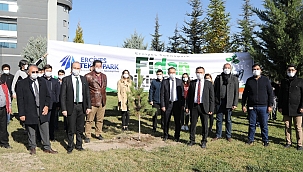 Erciyes Teknopark’da “Geleceğe Nefes” Fidanları Toprakla Buluşturuldu