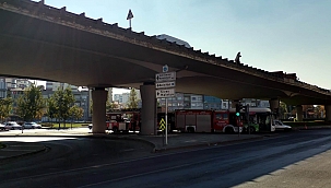 Köprüde çalışan işçileri atlayacak sandılar