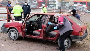 Çaldığı otomobili yakıtı bitince terk etti
