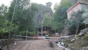 Kadınlar bir evde toplanıp ekmek yaptı, 150 haneli köy karantinaya alındı