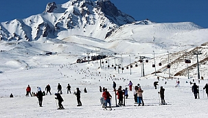 Kayakseverler sömestrde Erciyes'i tercih etti