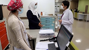 Pandemi servisinde çalışan hemşire: Emeklerimizi lütfen yok etmesinler