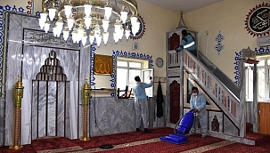 Kocasinan’da camiler ramazan ayında da gül kokuyor