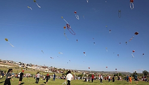 Talas’ta babalar günü uçurtma şenliği ile kutlandı