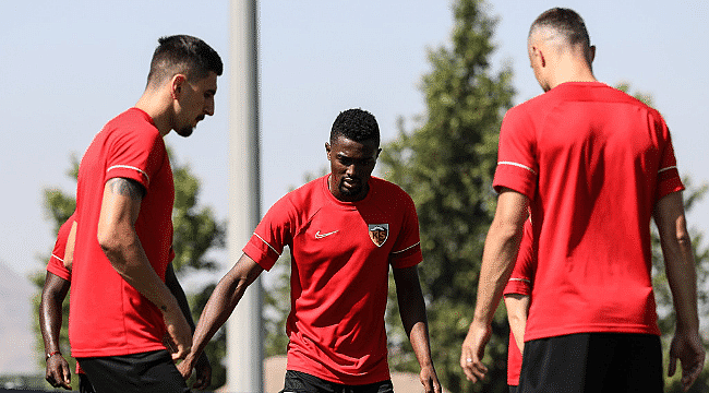 Kayserispor’un yeni sezon formaları görücüye çıkıyor