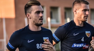 Campanharo antrenmanlara başladı