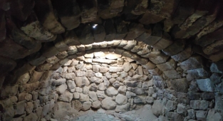 Erciyes'teki gizemli tarihi defineciler talan etti