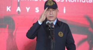 'Komşularımızın egemenliğine ve sınırlarına saygılıyız'