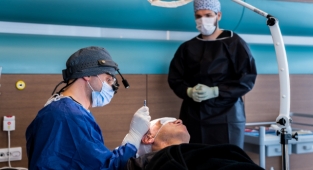 Saçımız neden dökülüyor ?