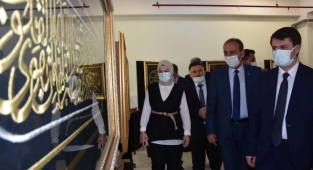 Tomarza'da Kâinatın Kalbi Kâbe-i Muazzama sergisi açıldı