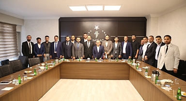 Başkan Büyükkılıç iş adamları ile buluştu