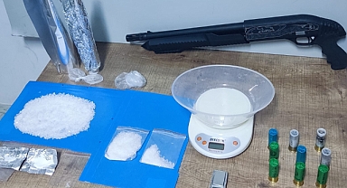 Park halindeki araçta uyuşturucu bulundu